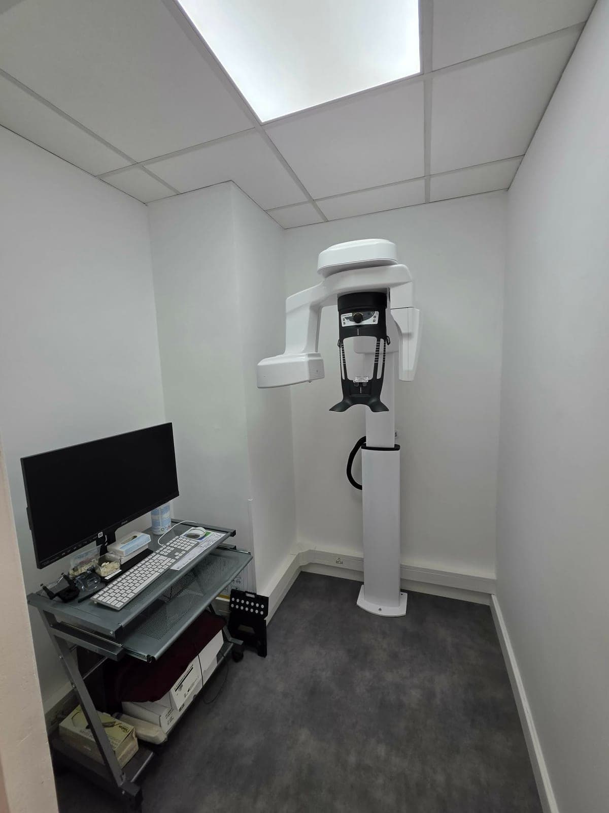 Salle de radiographie panoramique du cabinet