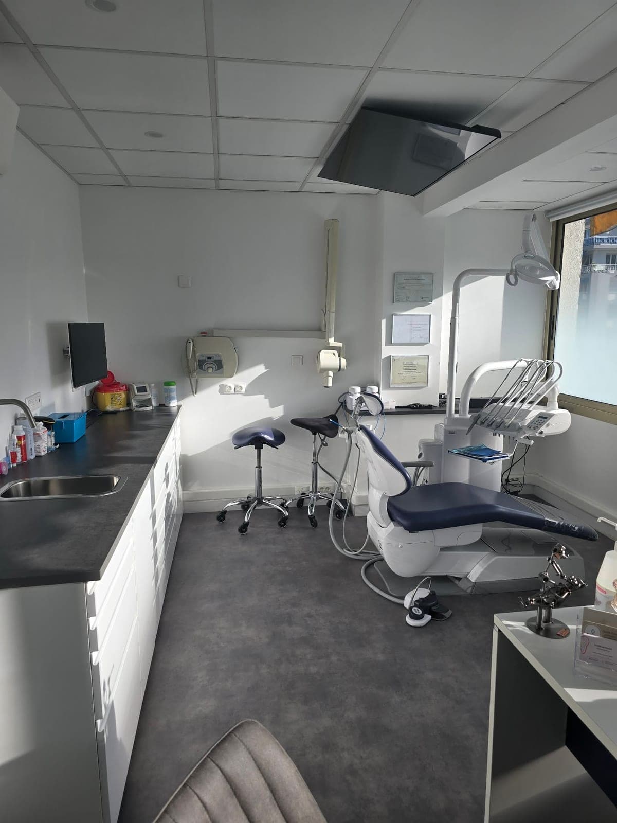 Espace de soins moderne et lumineux du cabinet